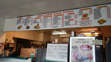 Submarine Gyro Town food