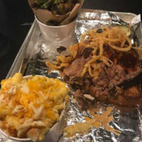 Bell's Bbq food