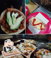 D'titas Tacos Y Carnitas food