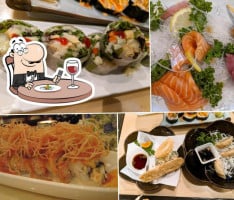 Wabora Sushi food