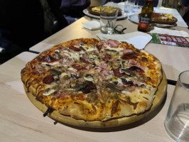 Pizzeria Koliseo food