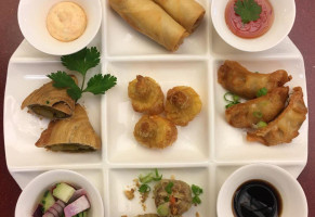 Lil Bowl, Thai And Japanese Cuisine food