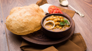 Delhi Chole Bhature food