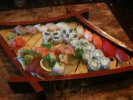 Kinja Sushi Japanese Cusine food
