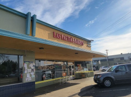 Las Pacita's Bakery outside