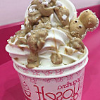 Yoself Yogurteria Gelateria food