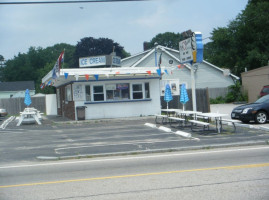 Dear Heart's Ice Cream West Shore Road Warwick outside