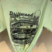 Driftwood Summer Shop outside