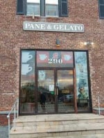 Pane Gelato outside