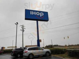 Ihop outside