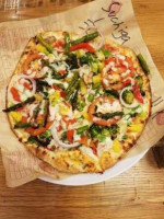 Mod Pizza The Y food