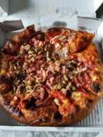 Brent's Pizza food
