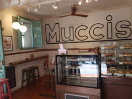 Mucci's Pizza food
