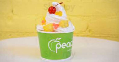 Peachwave Frozen Yogurt food
