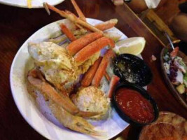 Hooters Of Bakersfield food