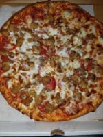 Pitti's Pizza food