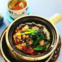 Lian He Ben Ji Claypot food