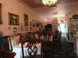 Elises Tea Room inside