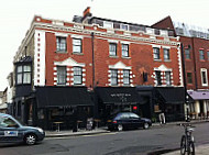 The White Star Tavern outside