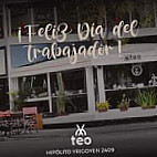 Teo Cafe outside