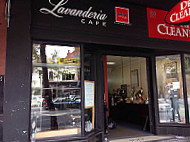 Lavanderia Cafe outside