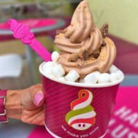 Menchie's Frozen Yogurt food