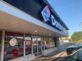 Domino's Pizza outside