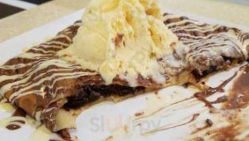 The Chocolate Creperie food