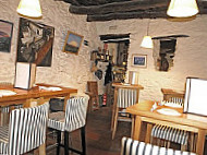 Taberna Restaurante La Tapa inside