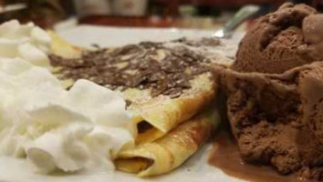 Cookies N' Crepes food