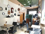 Cafeteria Lozano inside