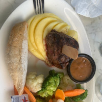 Samford Valley Hotel food