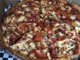 Chicago's Pizza With A Twist Fresno food