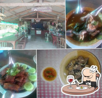 Pa Kaew Kitchen food