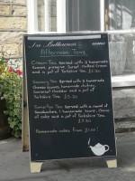 Buttercross Tea Room outside