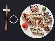 Sushi Viyana Kitchen food