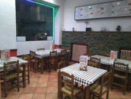King Doner Kebab Pizzeria inside