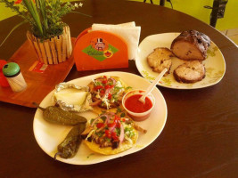 Mr. Lomos y Las Delicias food