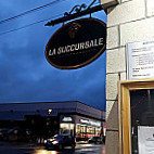 La Succursale outside