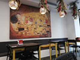 Gustav Klimt Cafe Elche inside