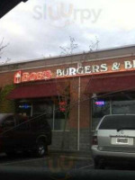 Bob's Burgers Brew outside