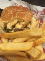 Red Robin Gourmet Burgers And Brews food