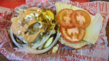 A la burger: Burgers wings and Grill food