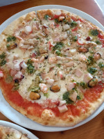 Bistro Pizzeria Alba food