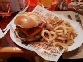 Hooters food