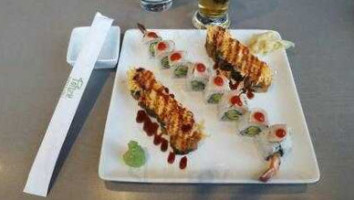 Ponzu Sushi & Grill food