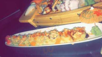 Yoshi Sushi food