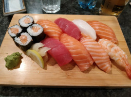 Suk Sushi-Bar food