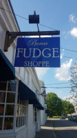 Berea Fudge Shoppe outside