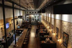 Roux Americajun Restaurant Bar inside